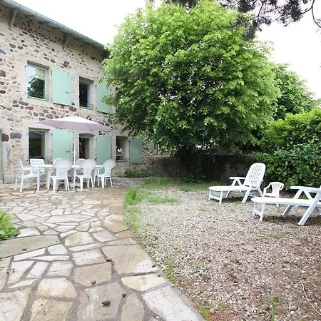 Maison Spacieuse Avec Grande Cour Et Terrasse, Parfait Pour Familles, Proche St-paulien Et Allegre. - Fr-1-582-306 Semesterbostad
