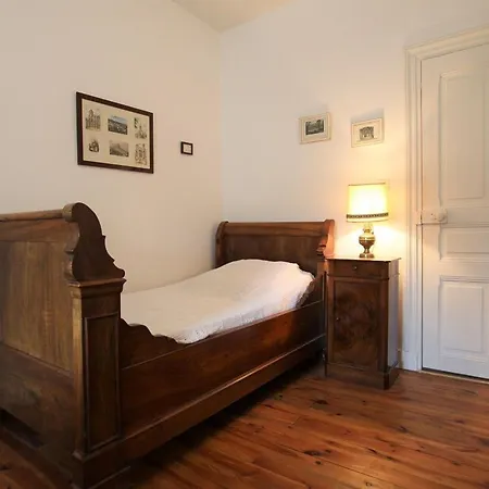 Maison Spacieuse Avec Grande Cour Et Terrasse, Parfait Pour Familles, Proche St-paulien Et Allegre. - Fr-1-582-306