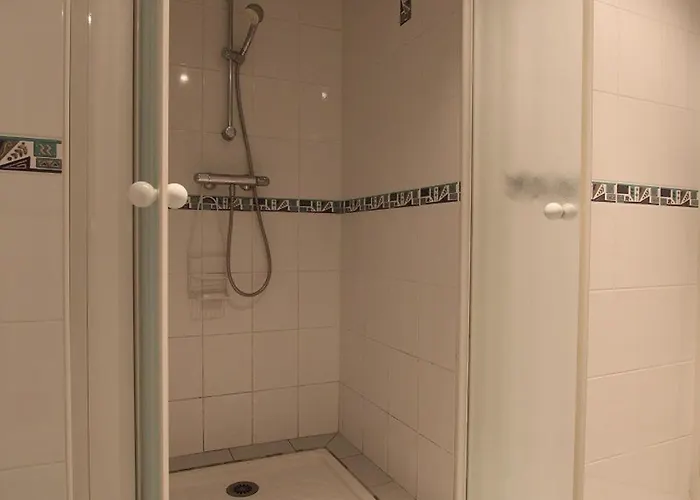 Feriehus Maison Spacieuse Avec Grande Cour Et Terrasse, Parfait Pour Familles, Proche St-paulien Et Allegre. - Fr-1-582-306